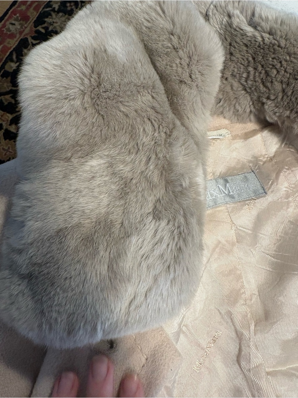 MaxMara Womens Cream Long Fur Collar Coat - Picture 5 of 12